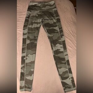 wild fable Girls' Camo Leggings in Olive and Dark Green